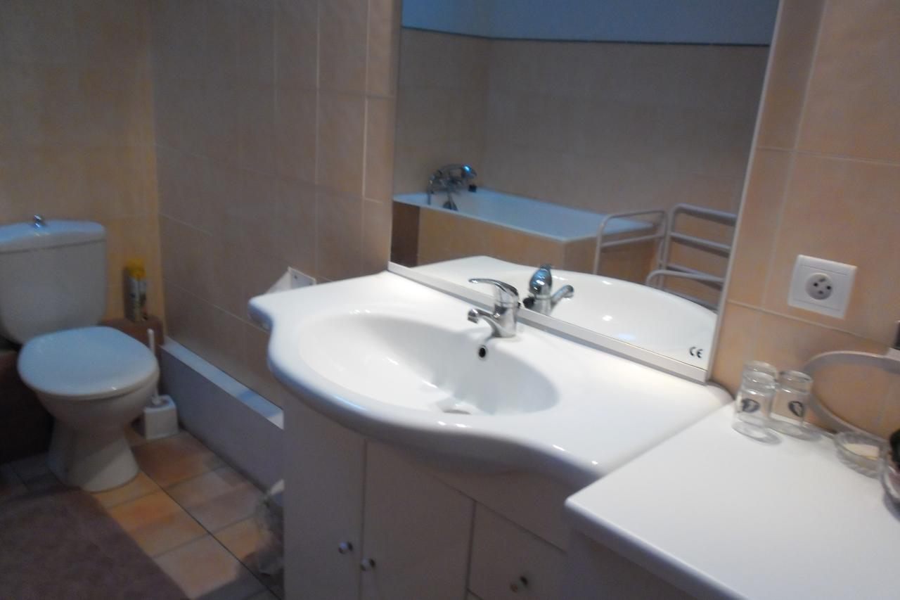 Domaine De Benveau Brecy  Room photo